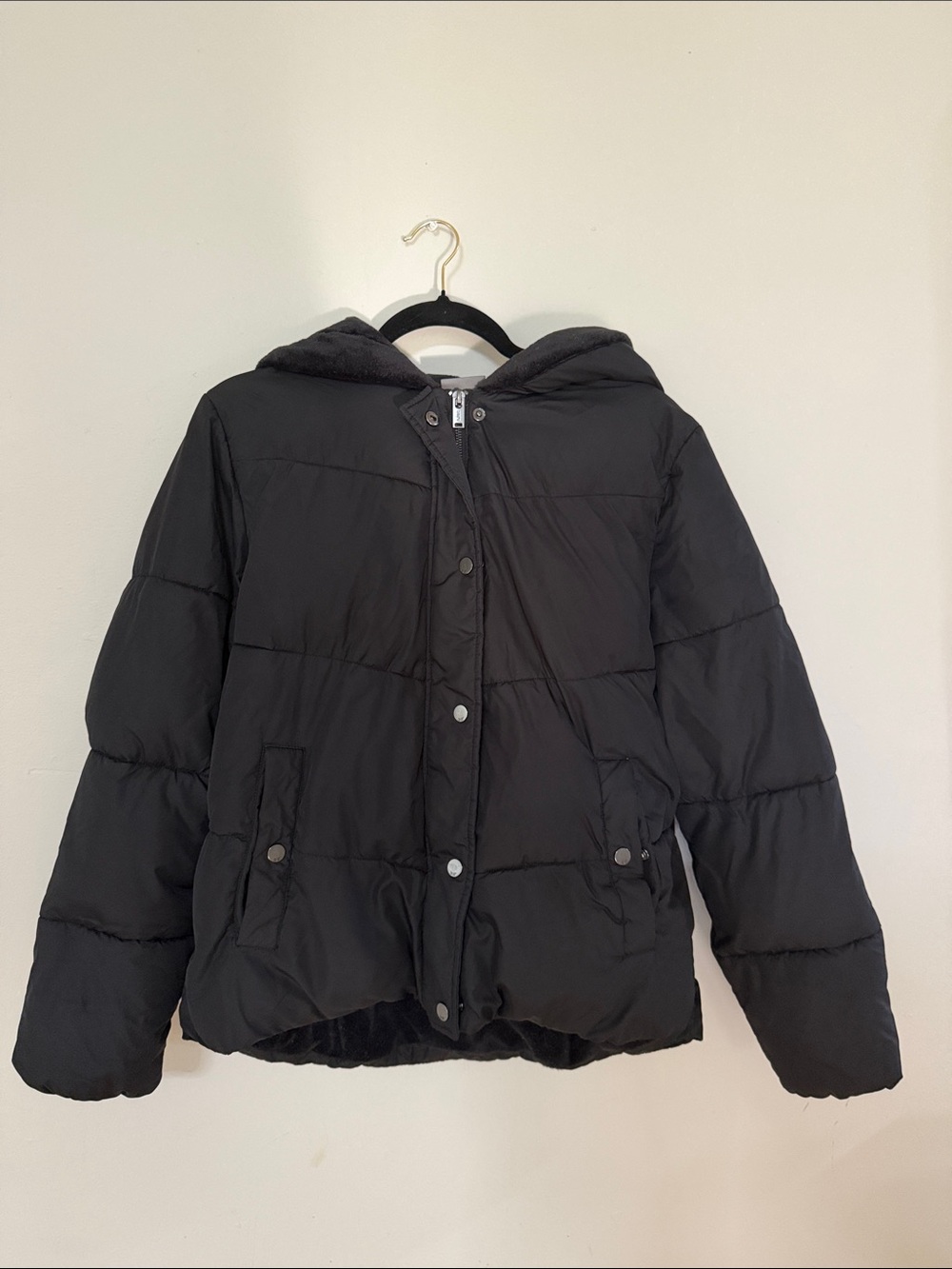 Women’s Black Hooded Puffer Jacket